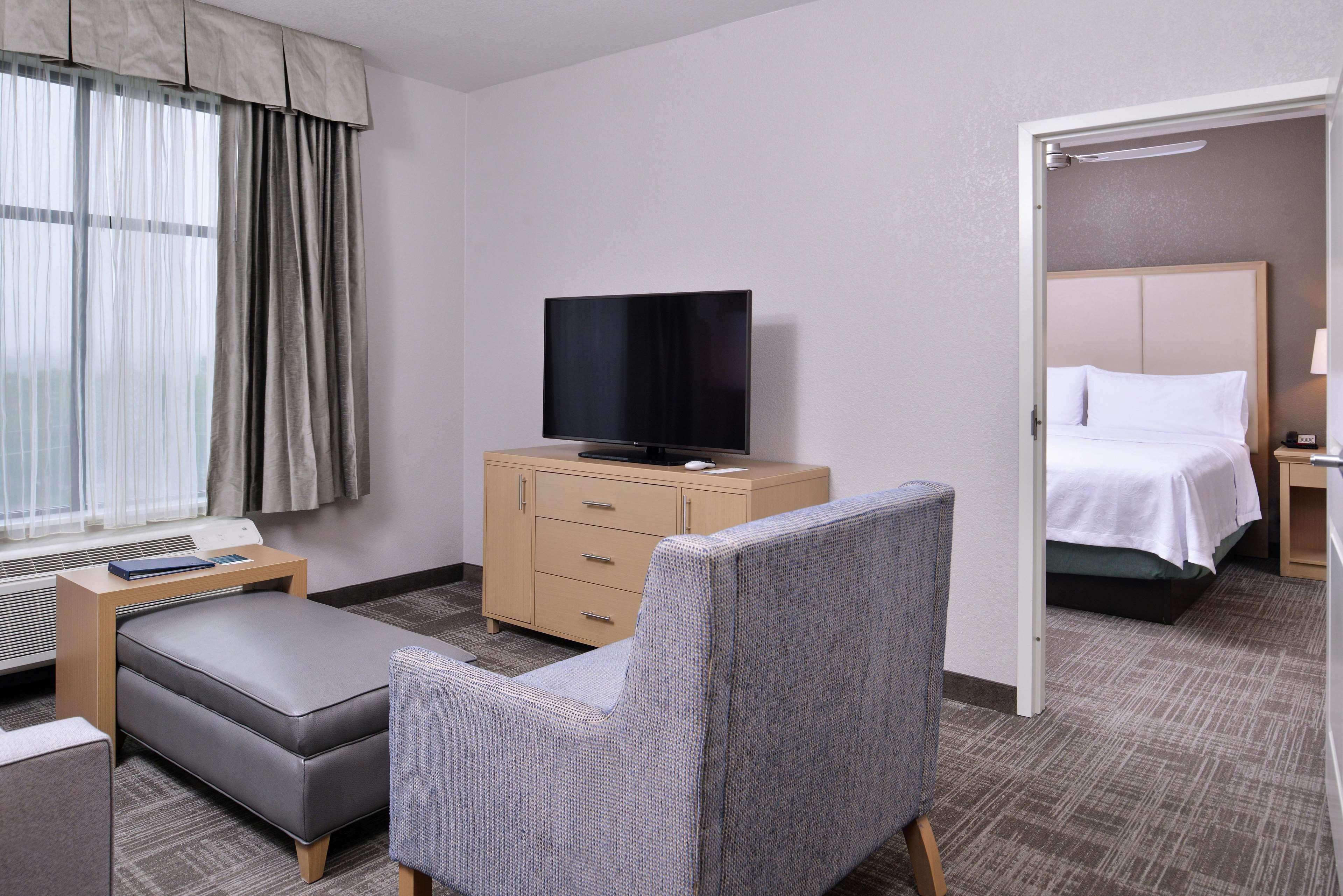Homewood Suites Des Moines Airport Exteriér fotografie